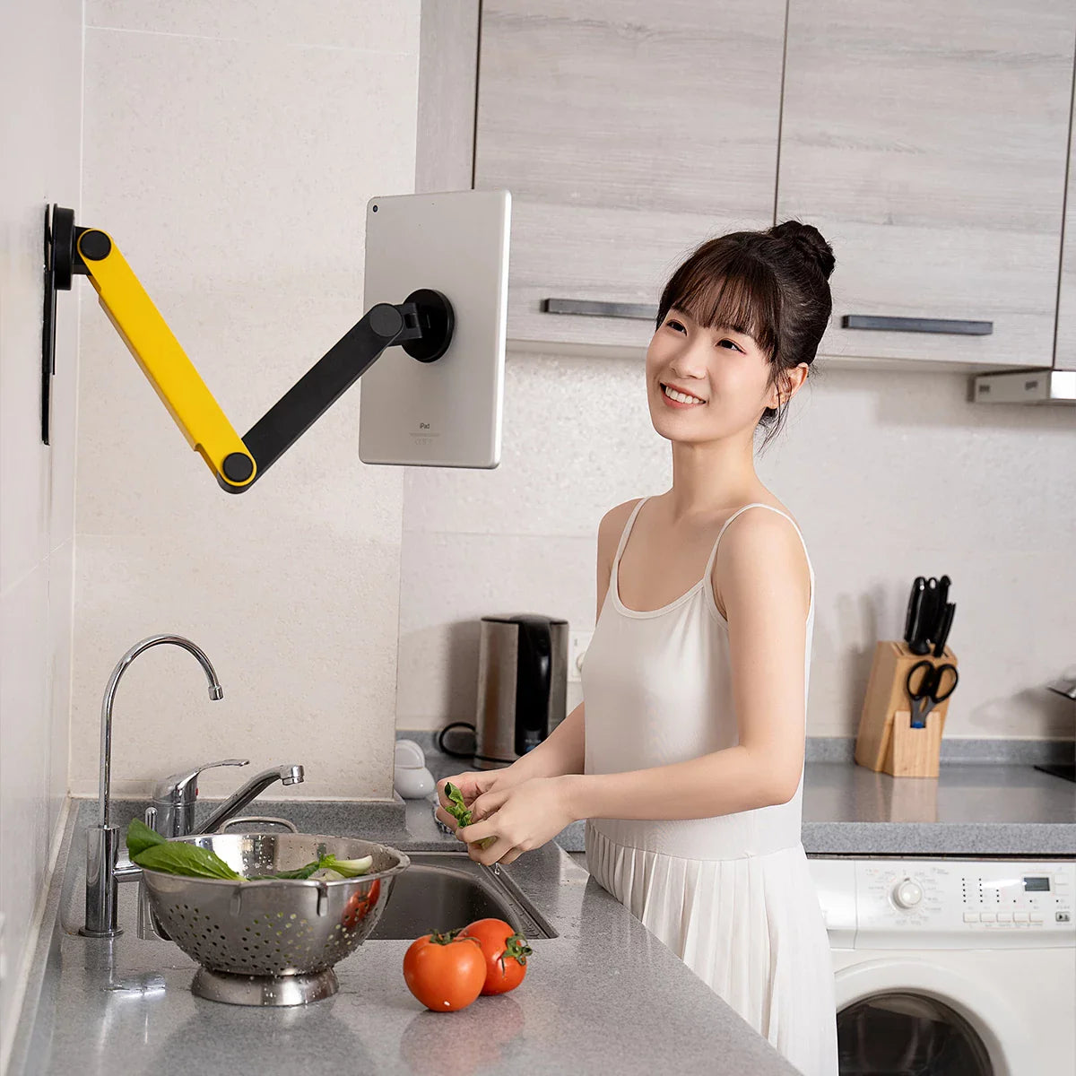 Fansdreams™ Wall Mount Adjustable Magnetic Phone & Tablet Holder